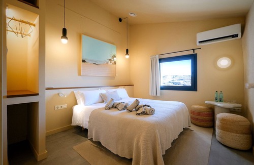 Cervera Hotel | Hotel Boutique CaLagneta - Art i vi