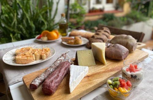 Palau-Saverdera Hotel | Hotel Boutique Niu de Sol - Designed for Adults