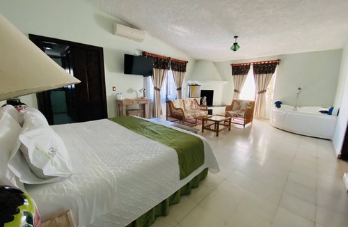 Central Cuernavaca Hotel | Hotel Boutique Villa Bonita Les Terrases