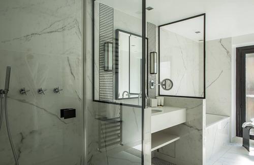 1st Arrondissement Hotel | Hotel Brighton
