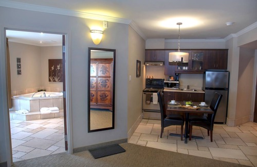 Brossard Hotel | Hotel Brossard, an Ascend Collection Hotel