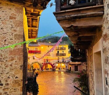 Santa Pau Hotel | Hotel Cal Sastre