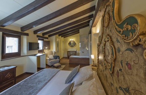Santa Pau Hotel | Hotel Cal Sastre