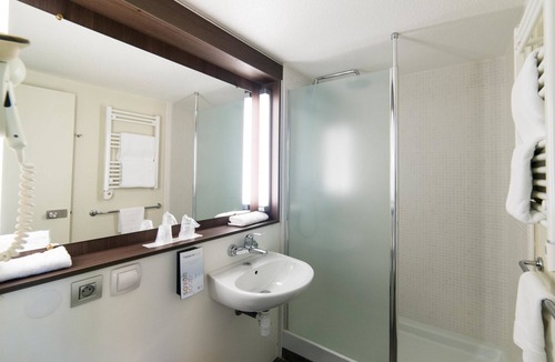 Agen Hotel | Hotel Campanile Agen