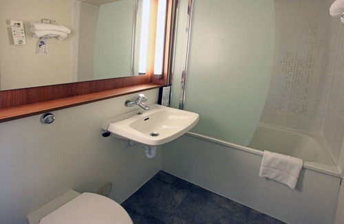 Beaucouze Hotel | Hotel Campanile Angers Ouest - Beaucouzé