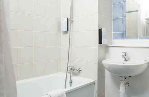 Stone Hotel | Hotel Campanile Dartford