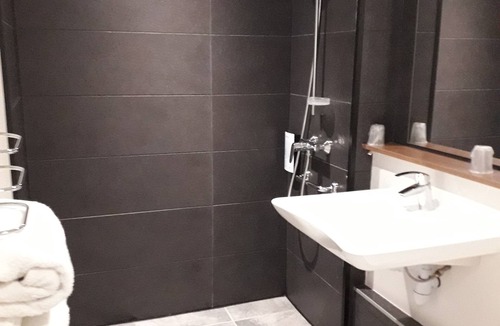 Dardilly Hotel | Hotel Campanile Lyon Nord - Dardilly