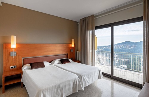 Corbera De Llobregat Hotel | Hotel Can Fisa