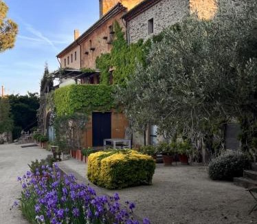 Espolla Hotel | Hotel Canaleta Heras