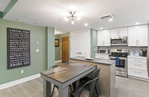 Canandaigua Condo | Hotel Canandaigua Lakefront Condo - Pool/Hot Tub