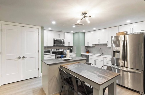 Canandaigua Condo | Hotel Canandaigua Lakefront Condo - Pool/Hot Tub