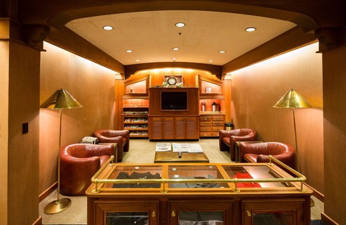 Downtown Anchorage Hotel | Hotel Captain Cook