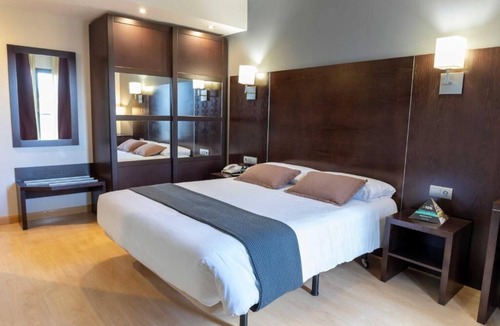 Burgos Hotel | Hotel Cardeña by gaiarooms