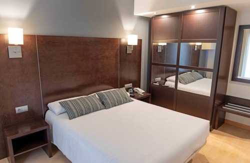 Burgos Hotel | Hotel Cardeña by gaiarooms
