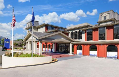 Fisherman's Wharf Hotel | Hotel Caza