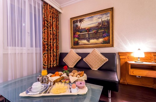 Les Eaux-Vives Hotel | Hotel Century
