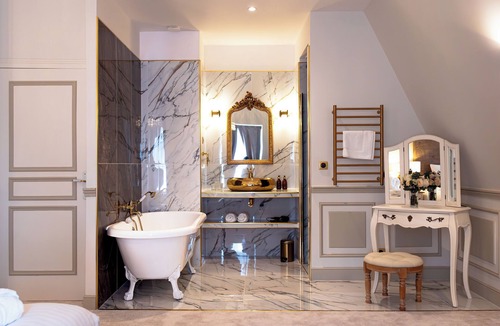 Merelessart Hotel | Hotel Château Héloïse