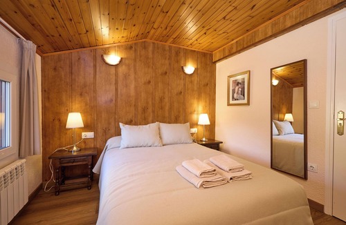 Bordes d'Envalira Hotel | Hotel Chalet Peretol