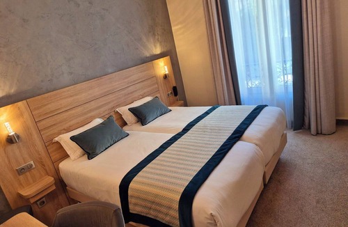 Quartier de la Plaine-de-Monceaux Hotel | Hotel Champerret Elysees