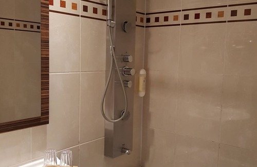 Quartier de la Plaine-de-Monceaux Hotel | Hotel Champerret Elysees