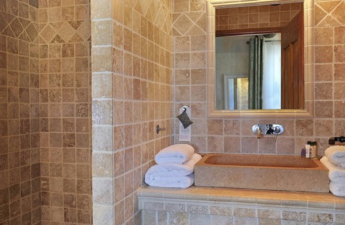 Forcalquier Hotel | Hotel Charembeau