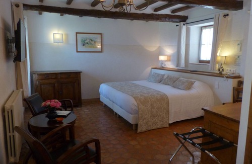 Forcalquier Hotel | Hotel Charembeau