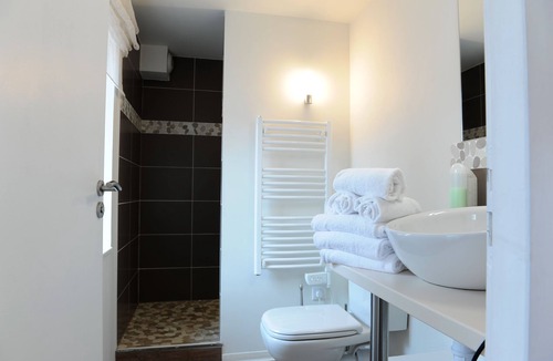 Espelette Hotel | Hotel Chilhar