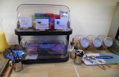 Saint-Georges-de-Didonne Hotel | Hotel Colinette