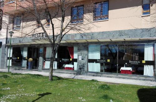 Burgos Hotel | Hotel Confort BRASEROS