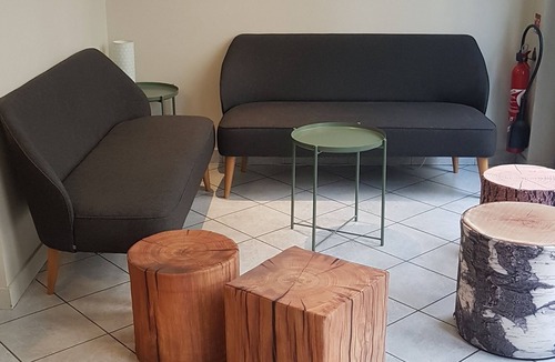 Quartier de la Folie-Mericourt Hotel | Hotel Cosmos