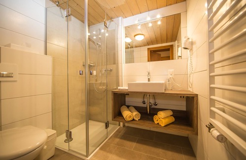 Ravaisch Hotel | Hotel Cresta