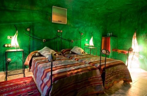 Tardienta Hotel | Hotel Cueva Tardienta Monegros-Adults Only