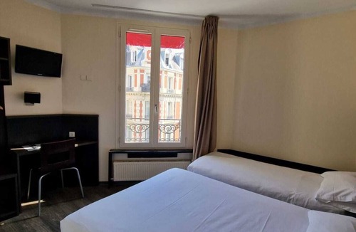 Levallois-Perret Hotel | Hotel D'Anjou