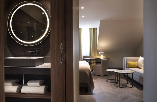 Paquis-Temple Hotel | Hotel D Geneva