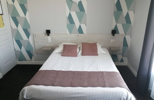 Angouleme Hotel | Hotel d Orléans