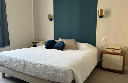 Les Halles - Valliere Hotel | Hotel de France