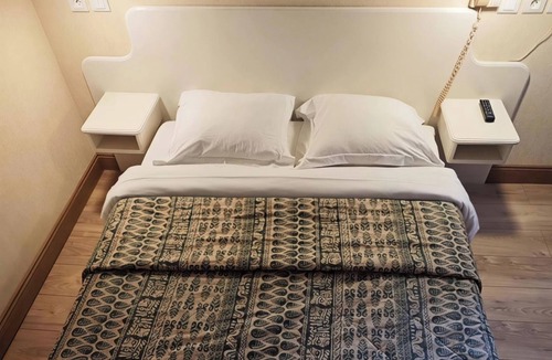 Pontorson Hotel | Hotel de France