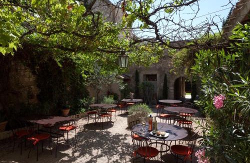 Villeneuve-les-Avignon Hotel | Hotel De L'Atelier