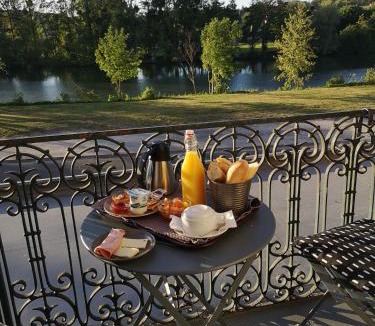 Saint-Leu-dEsserent Hotel | Hotel de L'Oise