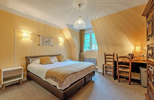 Rive Droite Hotel | Hotel De la Corniche