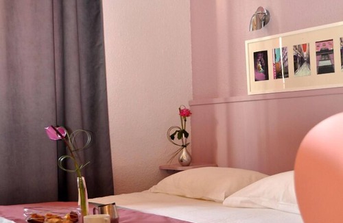 Croix Rousse Hotel | Hotel de la Croix Rousse