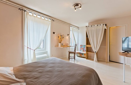 Ambert Hotel | Hotel de la Gare