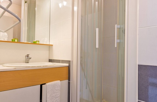 Ambert Hotel | Hotel de la Gare