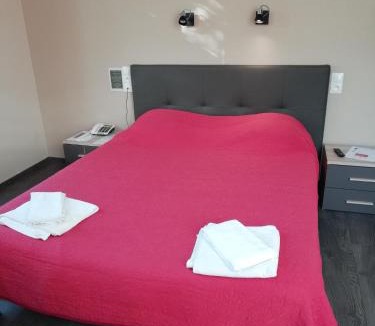 Dol-de-Bretagne Hotel | Hotel de la Gare