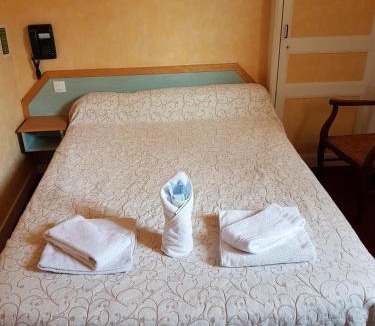 Dol-de-Bretagne Hotel | Hotel de la Gare