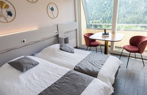 Le Tholy Hostel | Hotel De la Grande Cascade