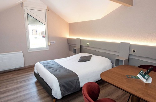 Le Tholy Hostel | Hotel De la Grande Cascade