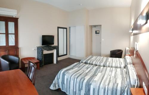 Oloron-Sainte-Marie Hotel | Hotel de La Paix