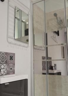 Loyettes Hotel | Hotel de la Place