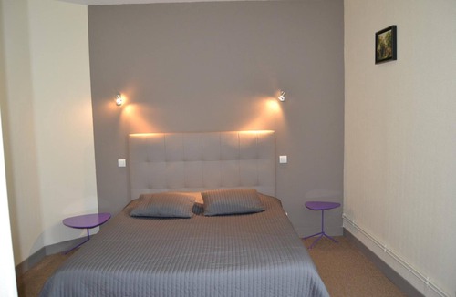 Clamecy Hotel | Hotel de La Poste